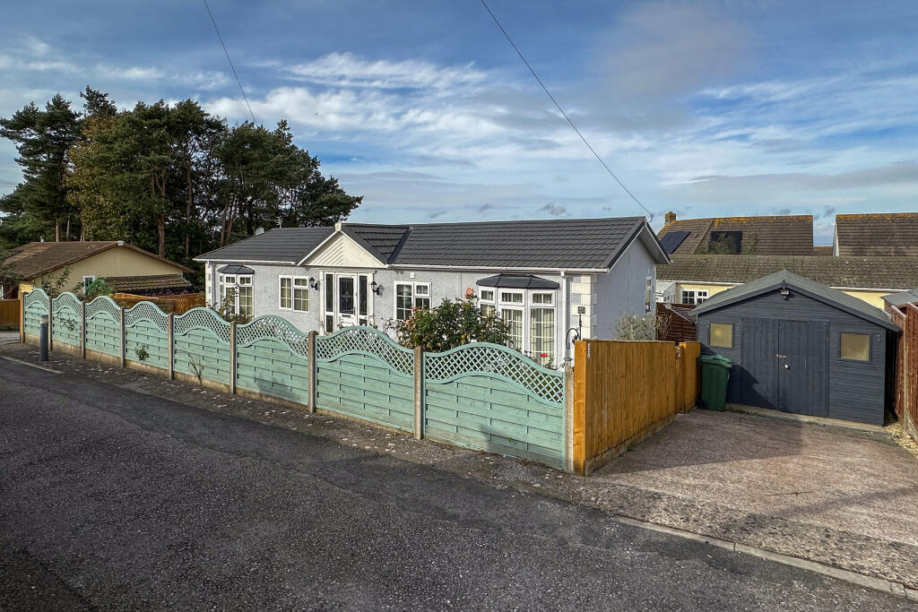 2 bedroom retirement property for sale in Park, Portishead, BS20