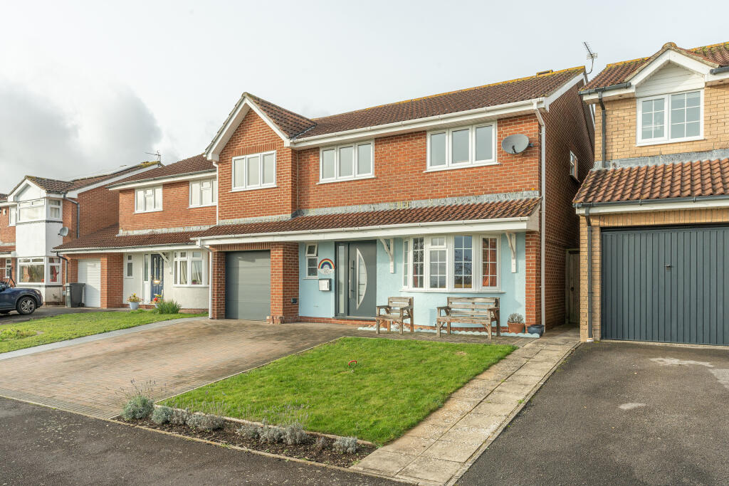 5 bedroom detached house for sale in Merlin Park, Portishead, BS20