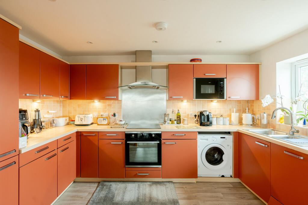 Additional property image - Pier Close, Portishead, Bristol