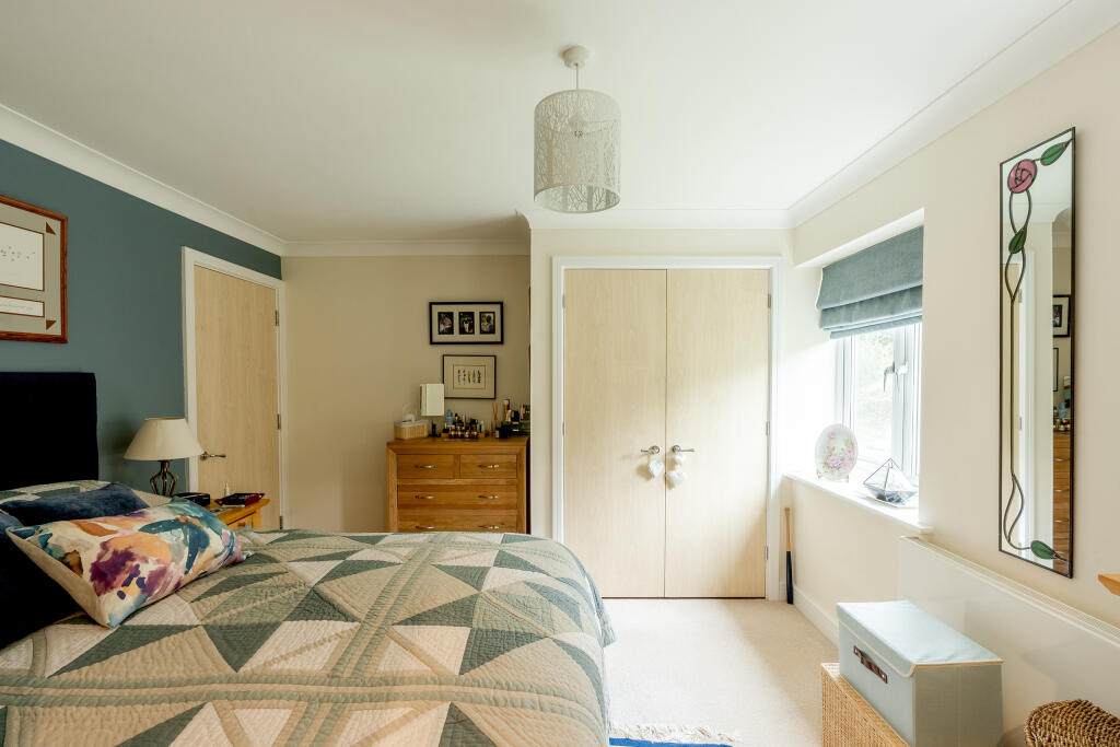 Additional property image - Pier Close, Portishead, Bristol
