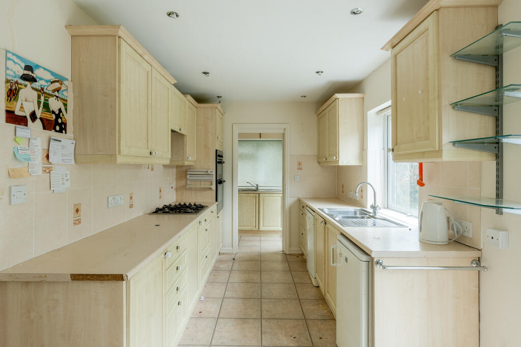 Additional property image - Beach Road West, Portishead