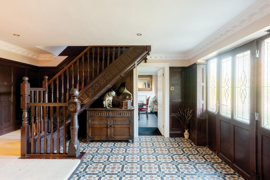Additional property image - The Manor, Ruddymead, Clevedon