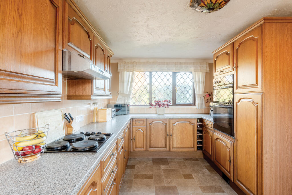 Additional property image - The Manor, Ruddymead, Clevedon