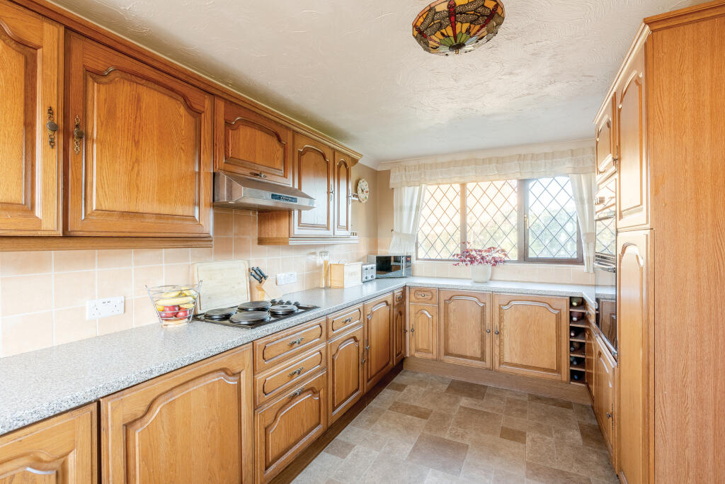 Additional property image - The Manor, Ruddymead, Clevedon