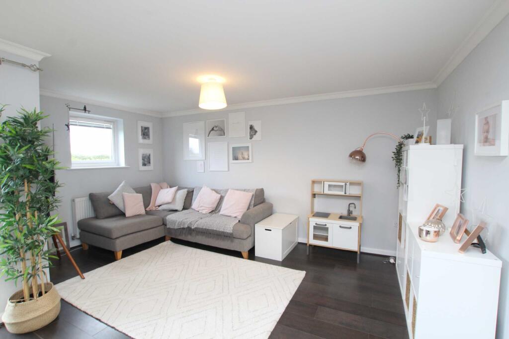 Additional property image - Kittiwake Drive, Portishead