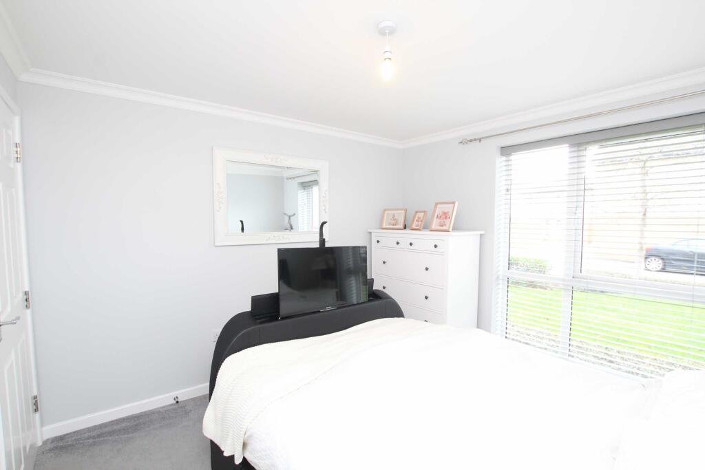 Additional property image - Kittiwake Drive, Portishead