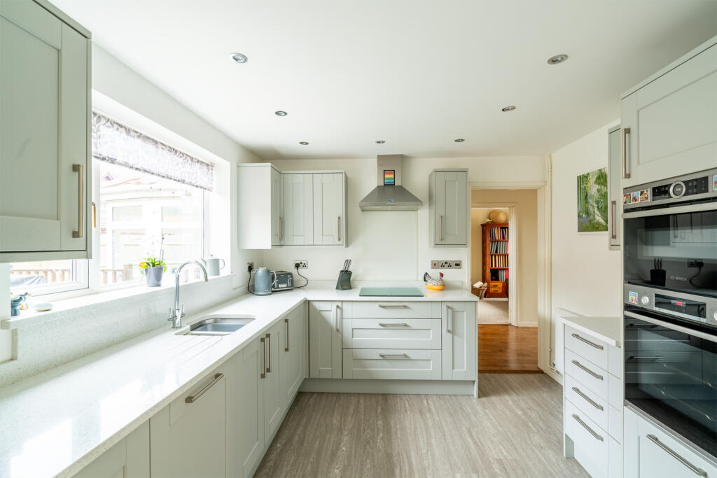 Additional property image - Merlin Park, Portishead, North Somerset