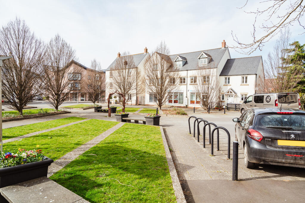Main image of property: Lapwing Close, Portishead