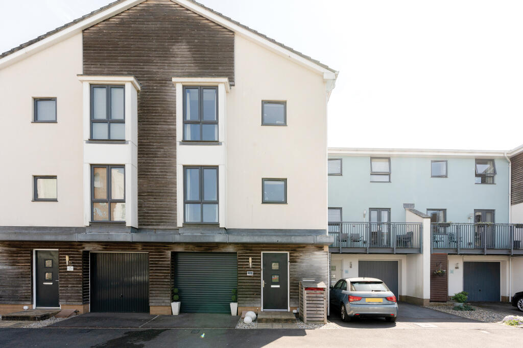 Main image of property: Argentia Place, Portishead