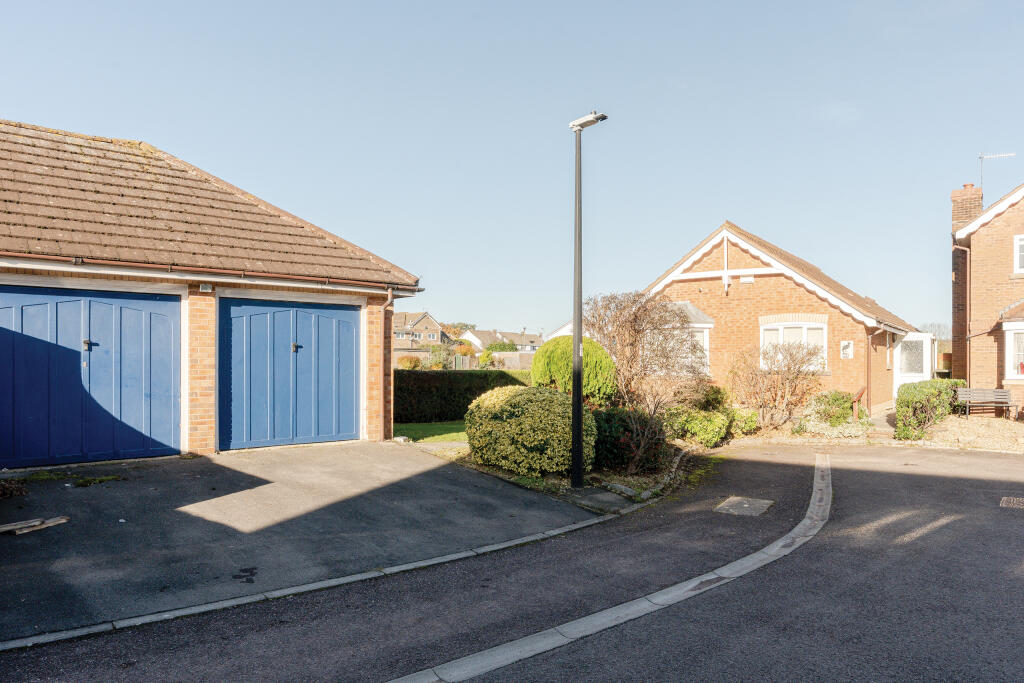 Main image of property: Heron Gardens, Portishead