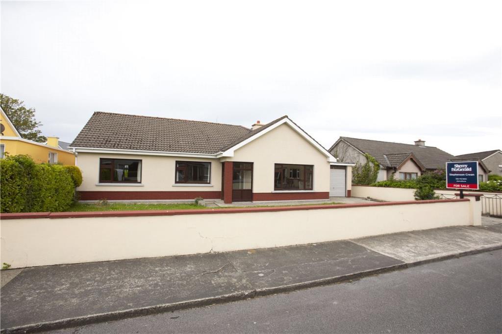 4 bedroom detached bungalow for sale in 3a Racecourse Lawn, Oakpark