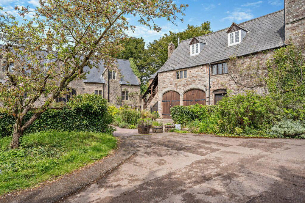 Main image of property: Stable Court, Old Lands, Dingestow, Monmouth, NP25 4DY