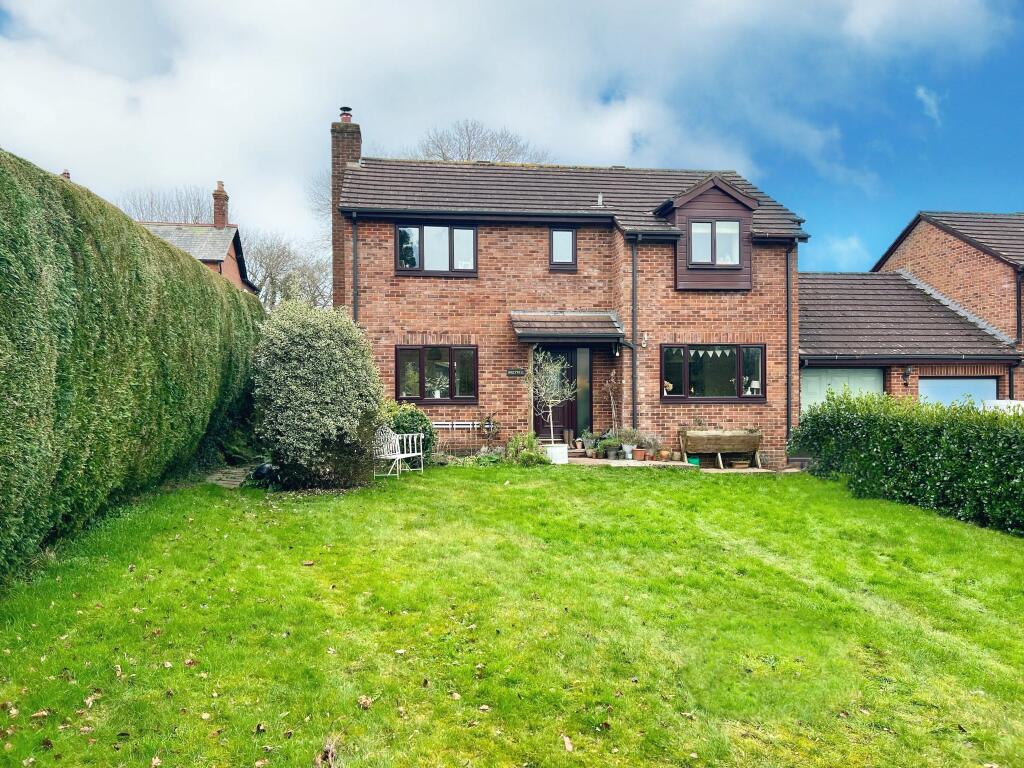 3 bedroom detached house for sale in Hollywell, Lower Road, Woodbury