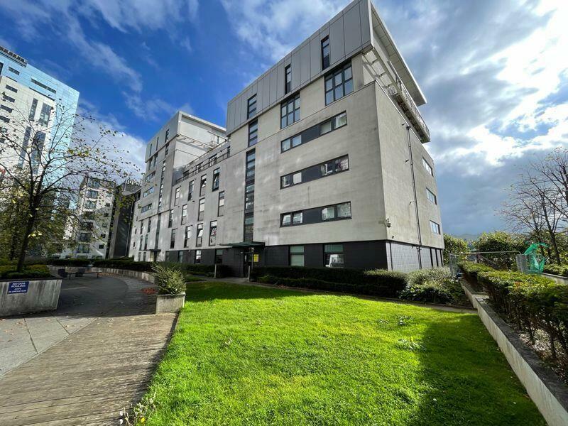 2 bedroom flat for rent in Meadowside Quay Walk, Glasgow Harbour, Glasgow, G11