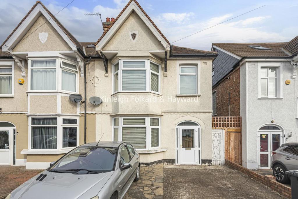3 bedroom semidetached house for sale in Bellingham Road, Catford, SE6
