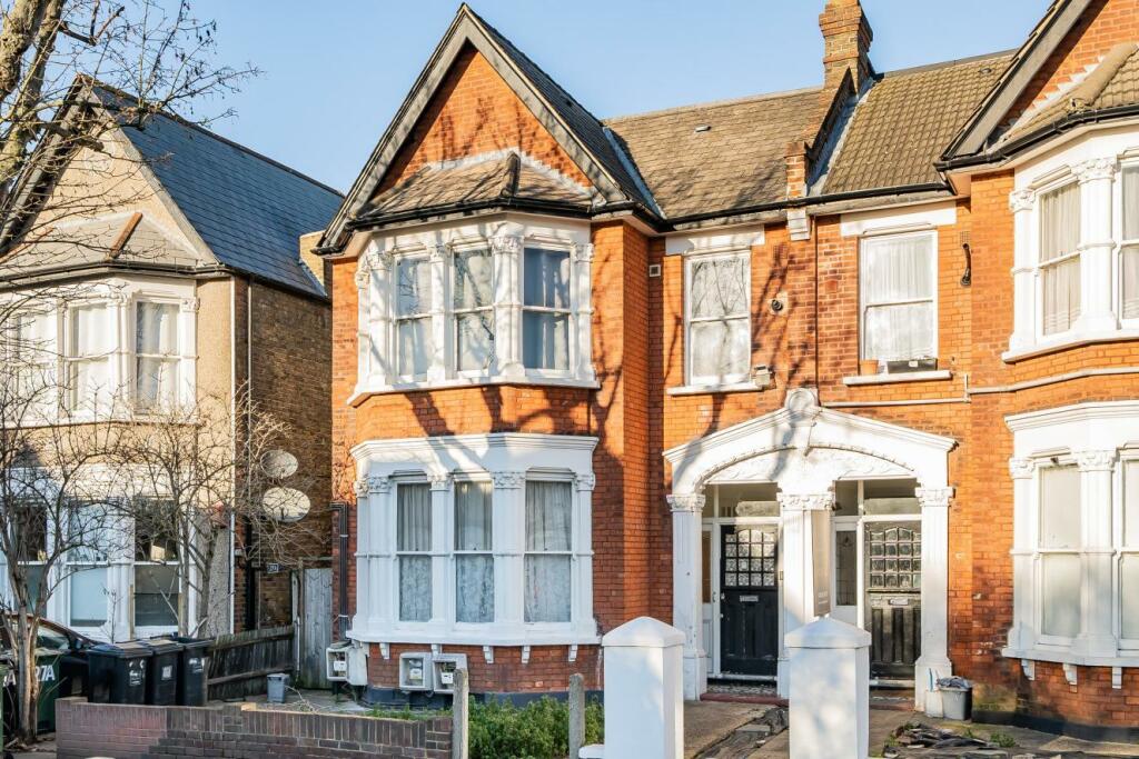 Studio flat for sale in Culverley Road, Catford, SE6