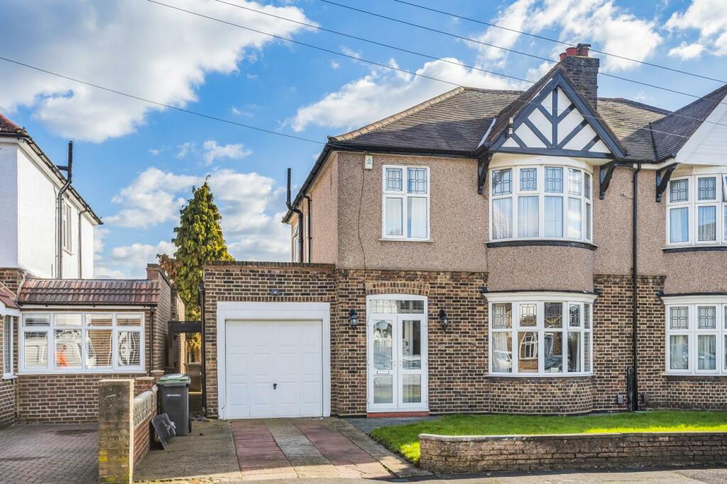 3 bedroom semidetached house for sale in Callander Road, Catford, SE6