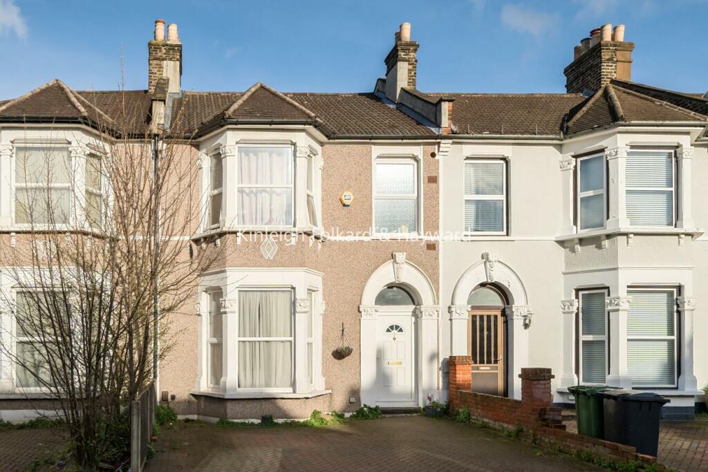 3 bedroom terraced house for sale in Minard Road, Catford, SE6