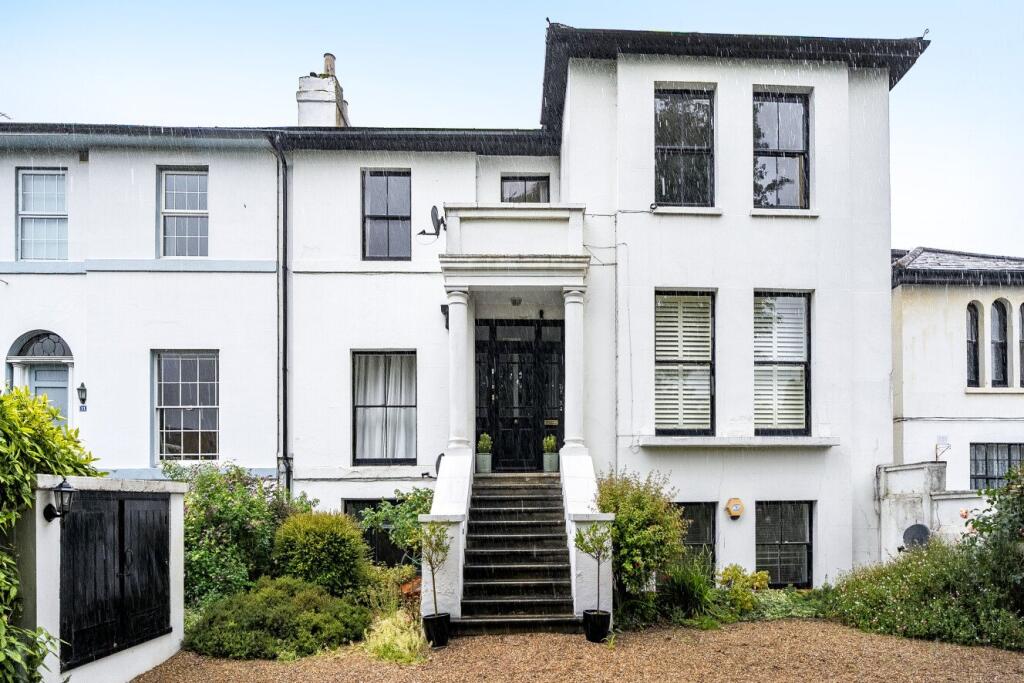 Main image of property: Ravensbourne Park, Catford, London, SE6