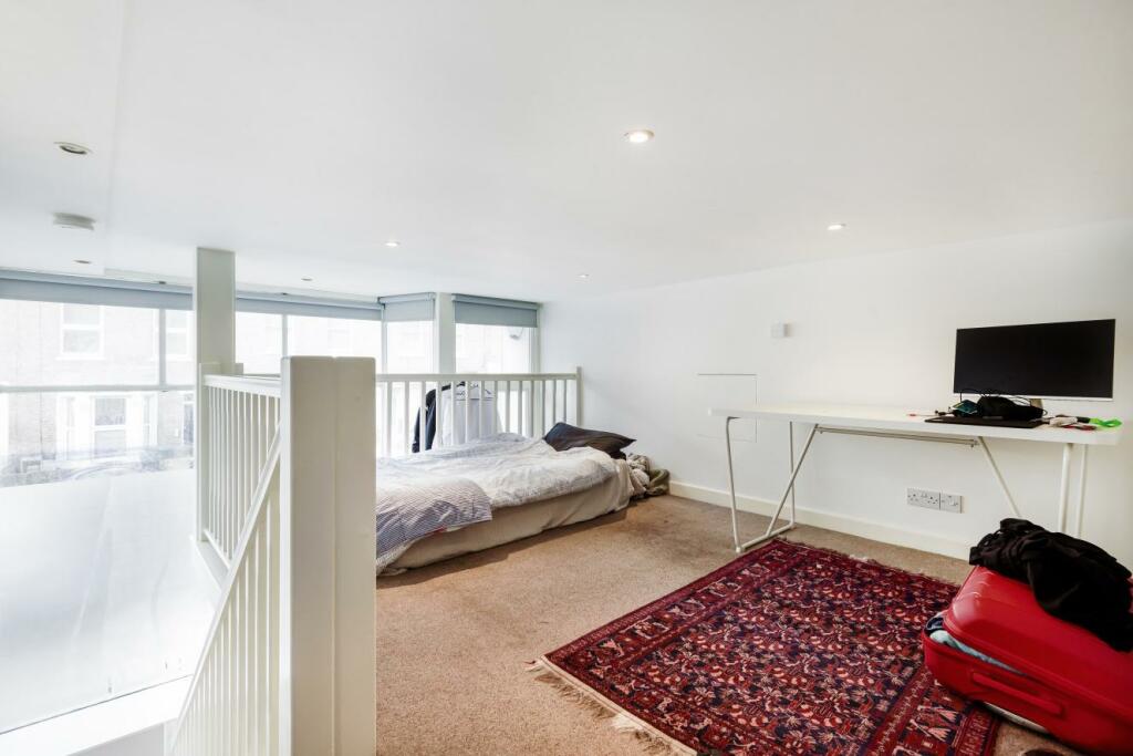 Studio flat for sale in Greyhound Road, Fulham, W6