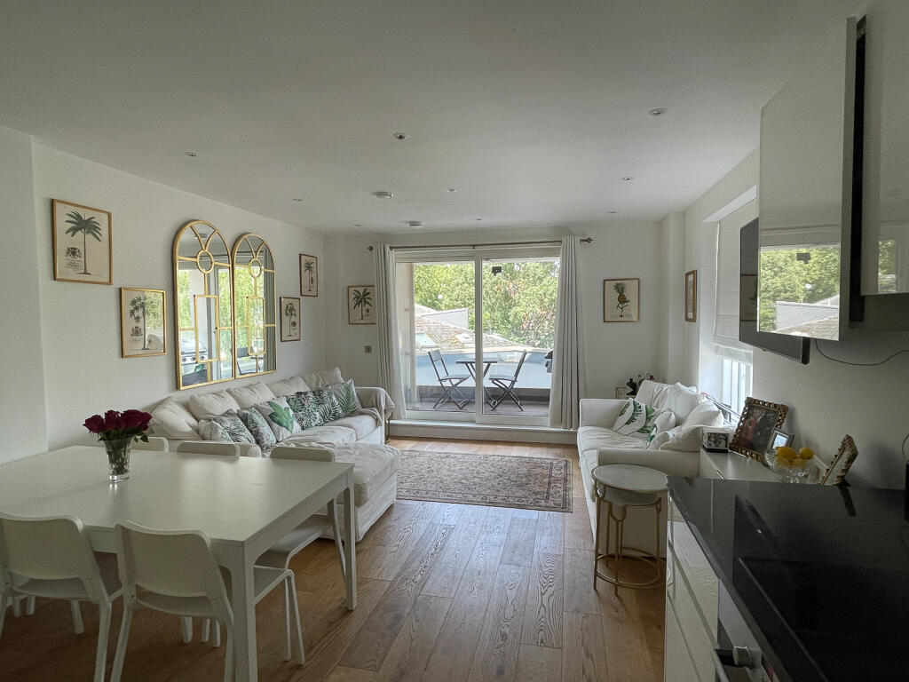 Main image of property: Flat 9 Mackenzie House, 363 Lillie Road, Fulham, London, SW6