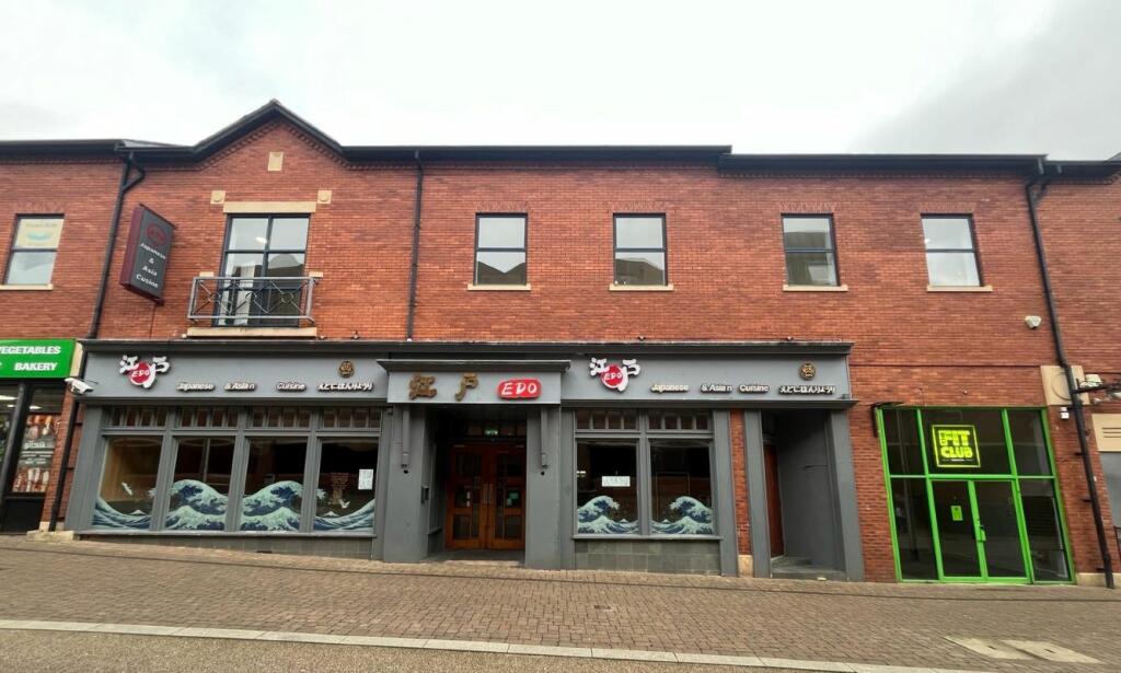 Main image of property: 4B The Quadrant Alcester Street, Redditch, Worcestershire, B98 8AE