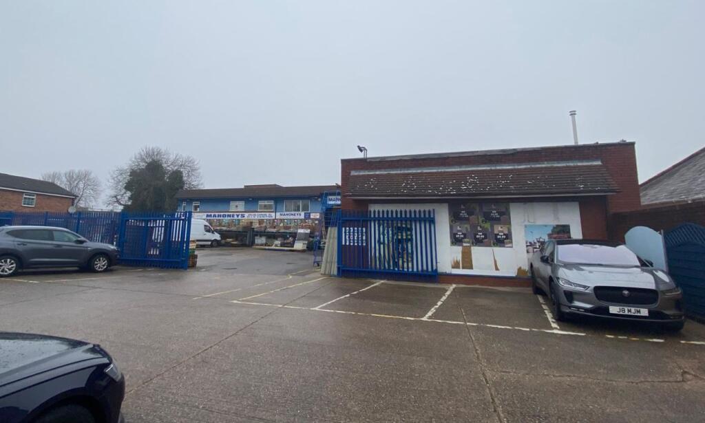 Main image of property: 1020-1022 Old Lode Lane, Solihull, West Midlands, B92 8LJ