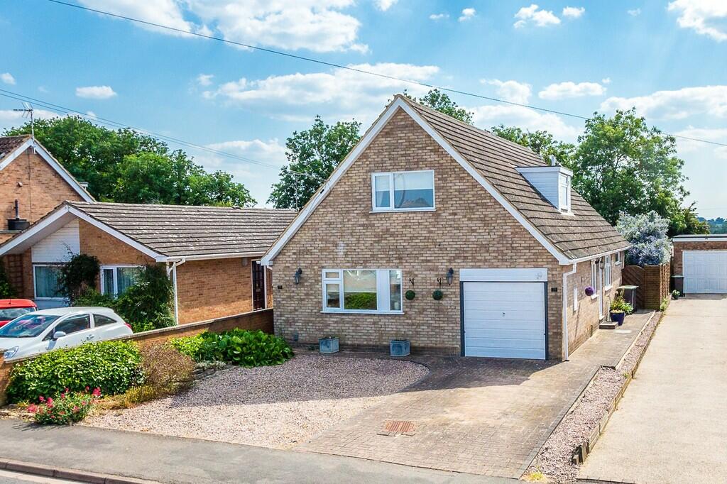 3 bedroom detached house for sale in Whitefriars, Rushden, NN10