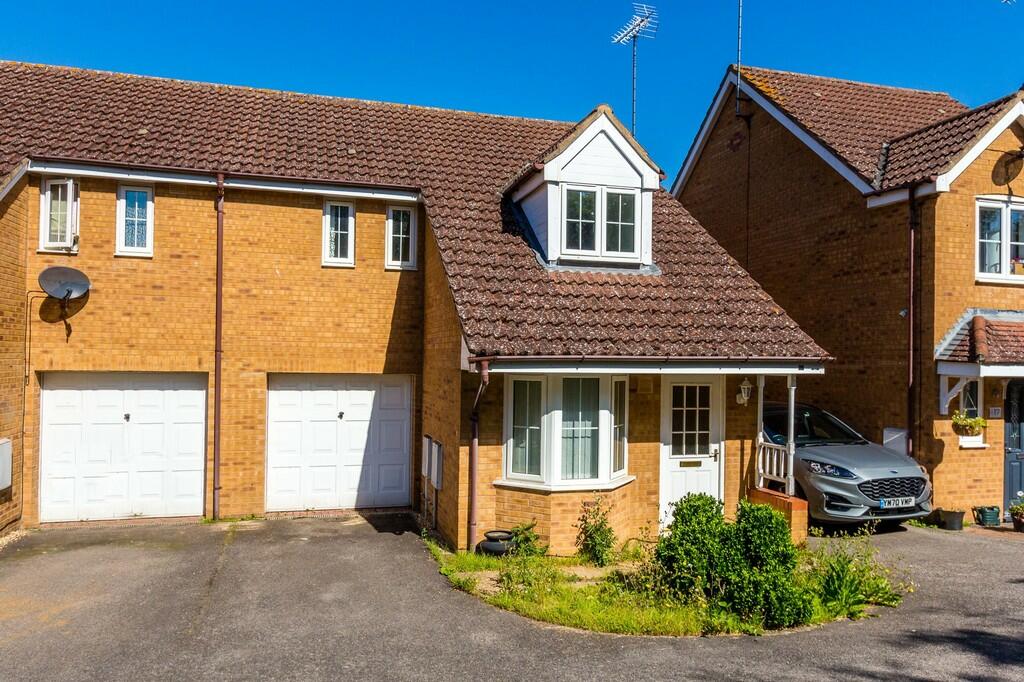3 bedroom terraced house for sale in Donne Close, Higham Ferrers, NN10