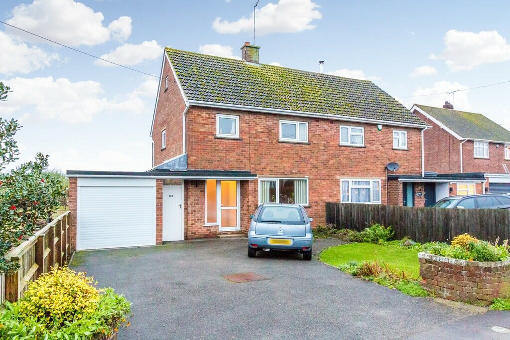 3 bedroom semidetached house for sale in Rushden Road, Wymington, NN10