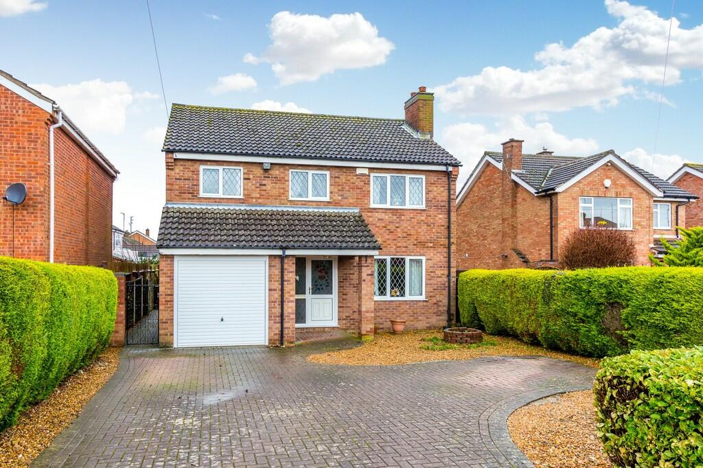 4 bedroom detached house for sale in Wymington Road, Rushden, NN10