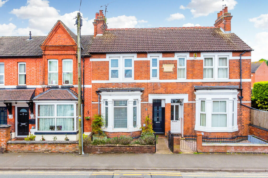 3 bedroom terraced house for sale in Irchester Road, Rushden, NN10