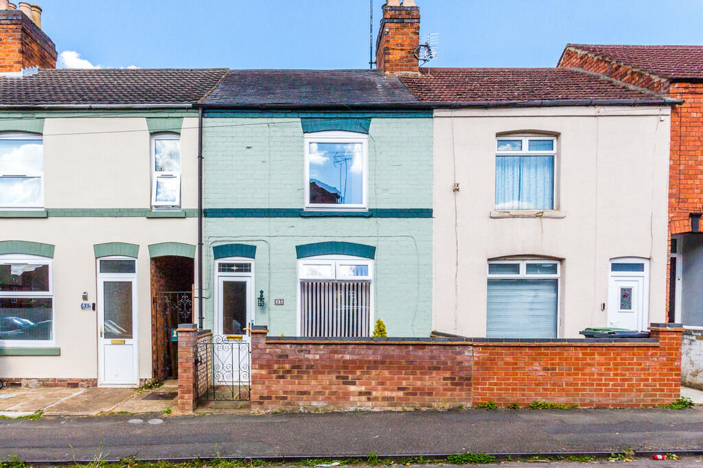 2 bedroom terraced house for sale in Cromwell Road, Rushden, NN10