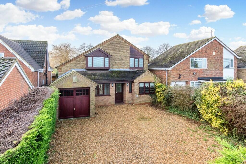 4 bedroom detached house for sale in Newton Road, Rushden, NN10