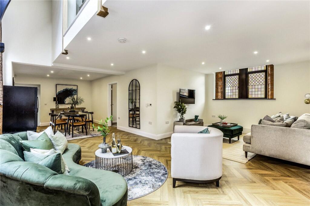 Main image of property: 83A Brook Lane, Alderley Edge, Cheshire, SK9