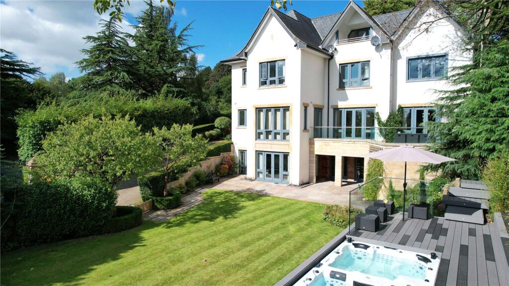 Main image of property: Nields Brow, Bowdon, Altrincham, Cheshire, WA14
