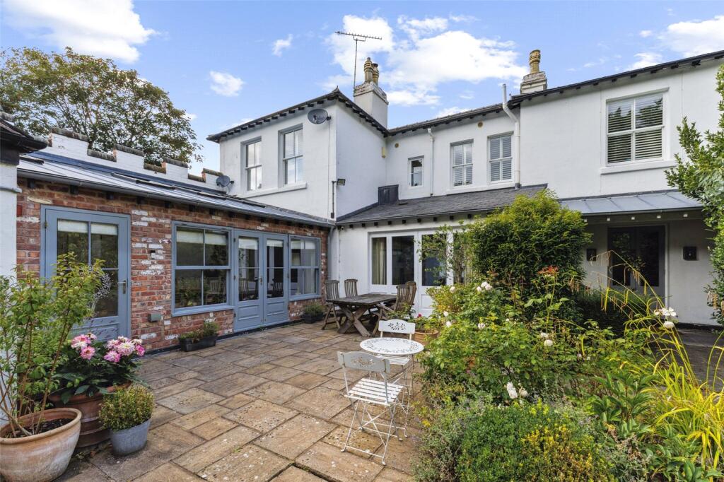 Main image of property: Curzon Park North, Chester, Cheshire West and Ches, CH4