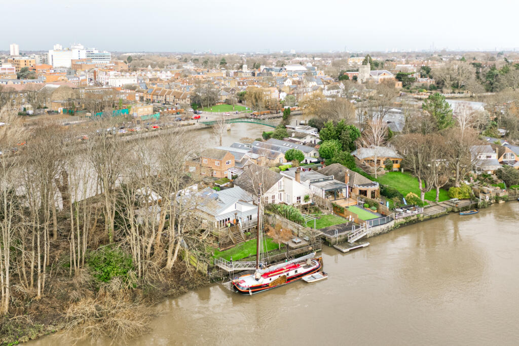 4 bedroom detached house for sale in Eel Pie Island, Twickenham, TW1