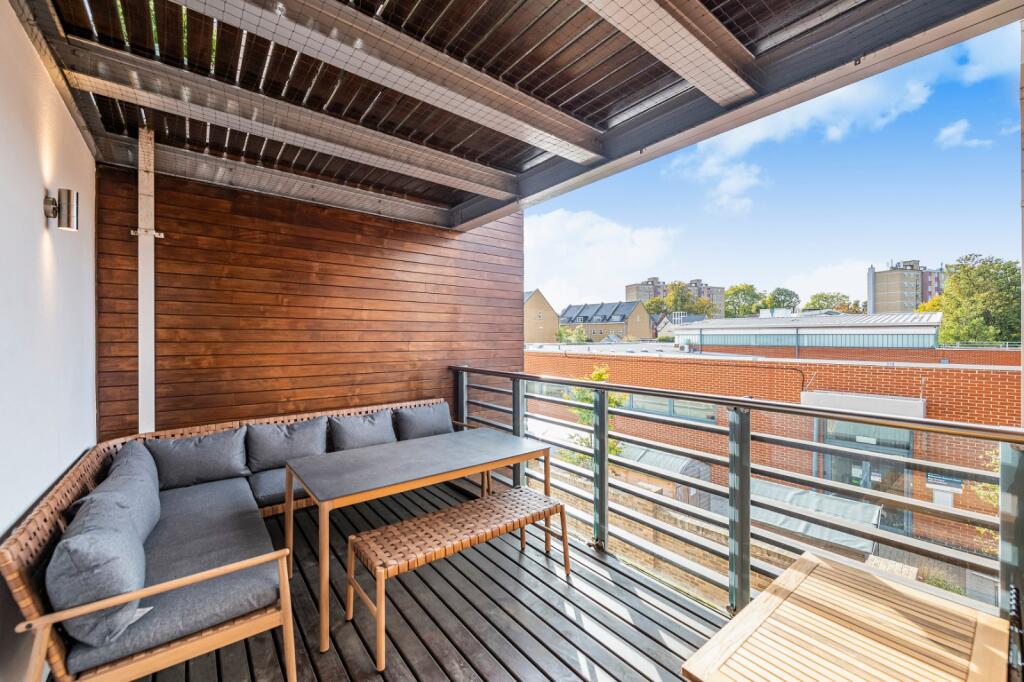 Main image of property: Sheen Road,
Surrey, TW9