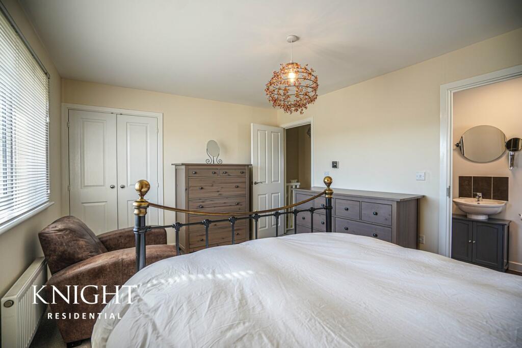 Additional property image - Magpie Chase, Stanway, Colchester, CO3