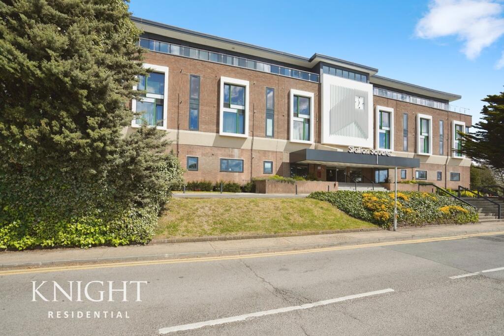 Main image of property: Bergholt Road, Colchester, CO4