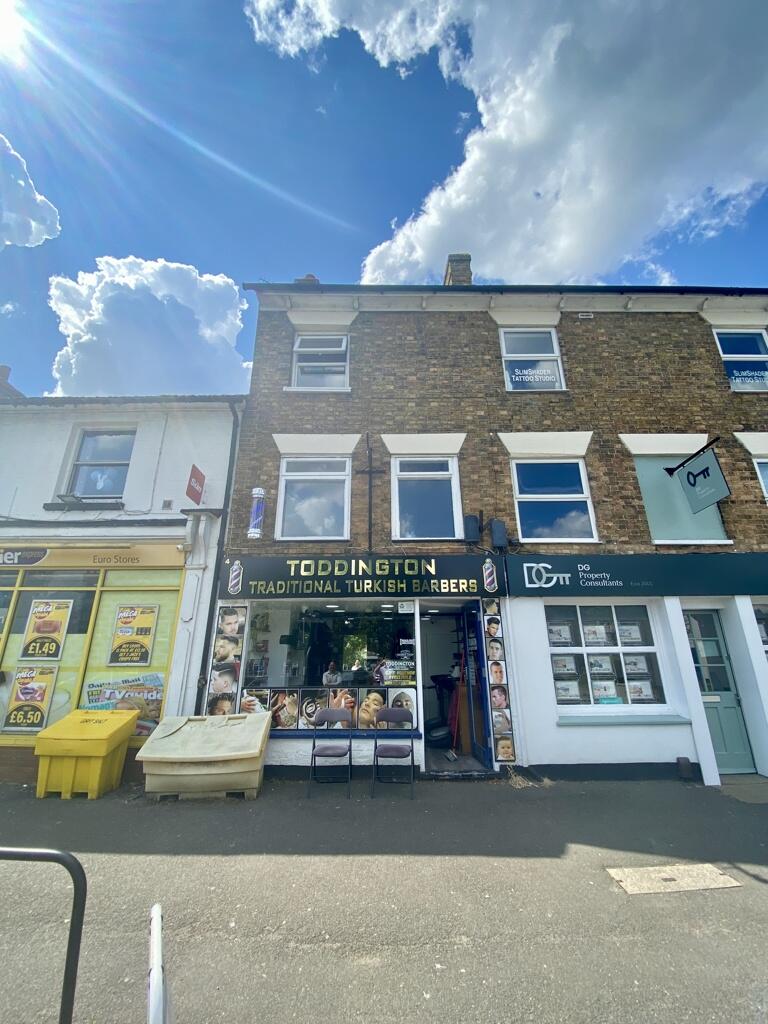 Main image of property: Squires Place, 4 High Street, Toddington, Dunstable, Bedfordshire, LU5