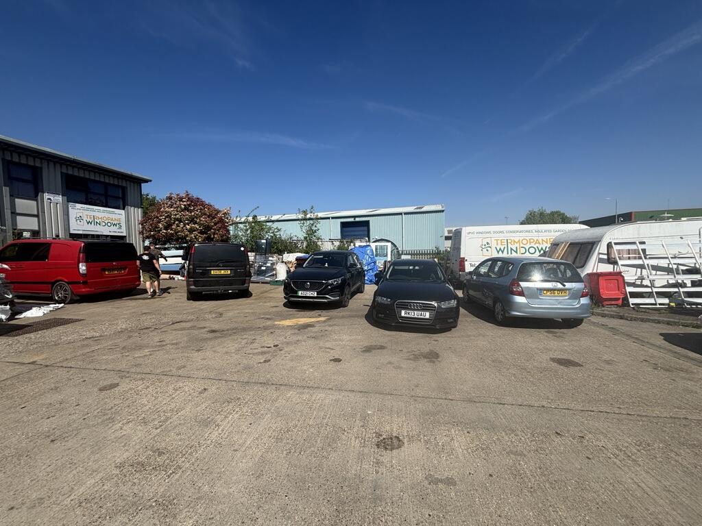 Main image of property: Unit 1, Arianne Business Centre, Blackburn Road, Dunstable, Bedfordshire