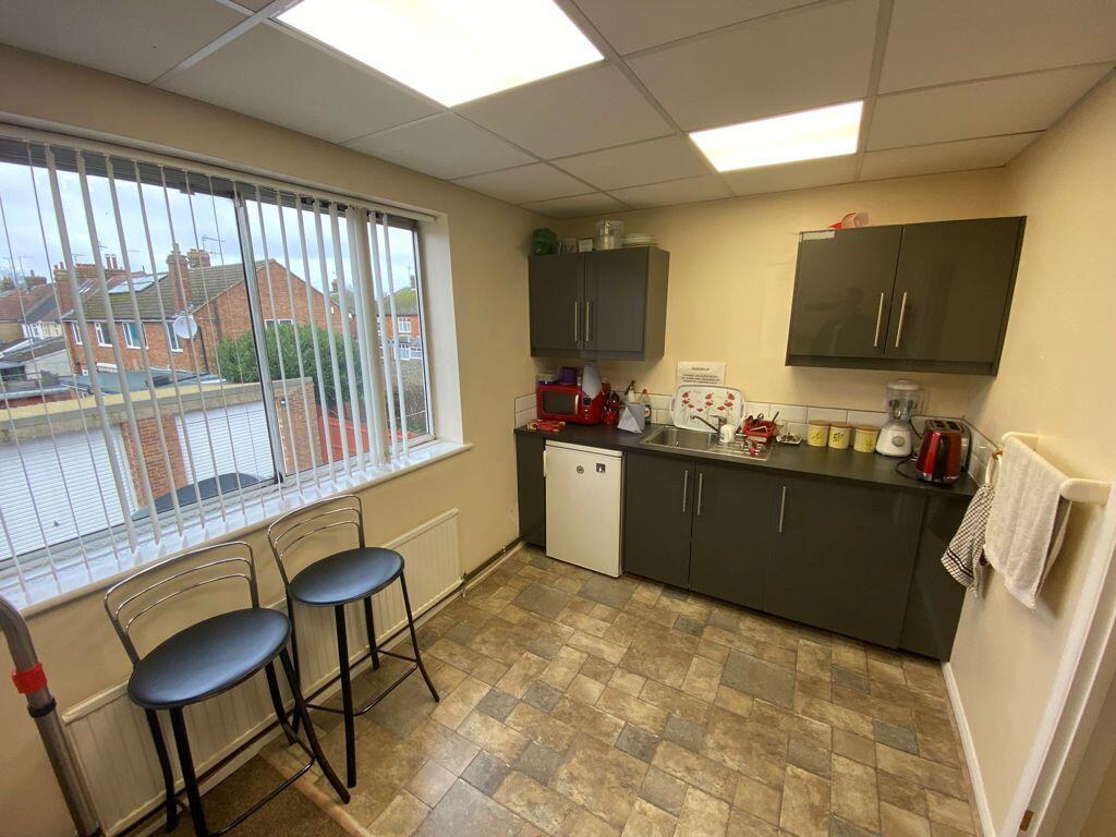 Main image of property: 72-76 Union Street, Dunstable, Bedfordshire, LU6