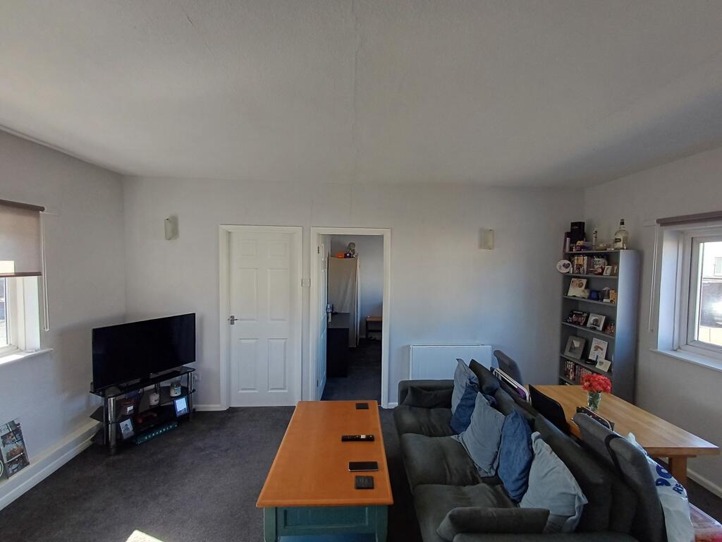 Main image of property: 84-86 North Street, Leighton Buzzard, Bedfordshire, LU7 1ES