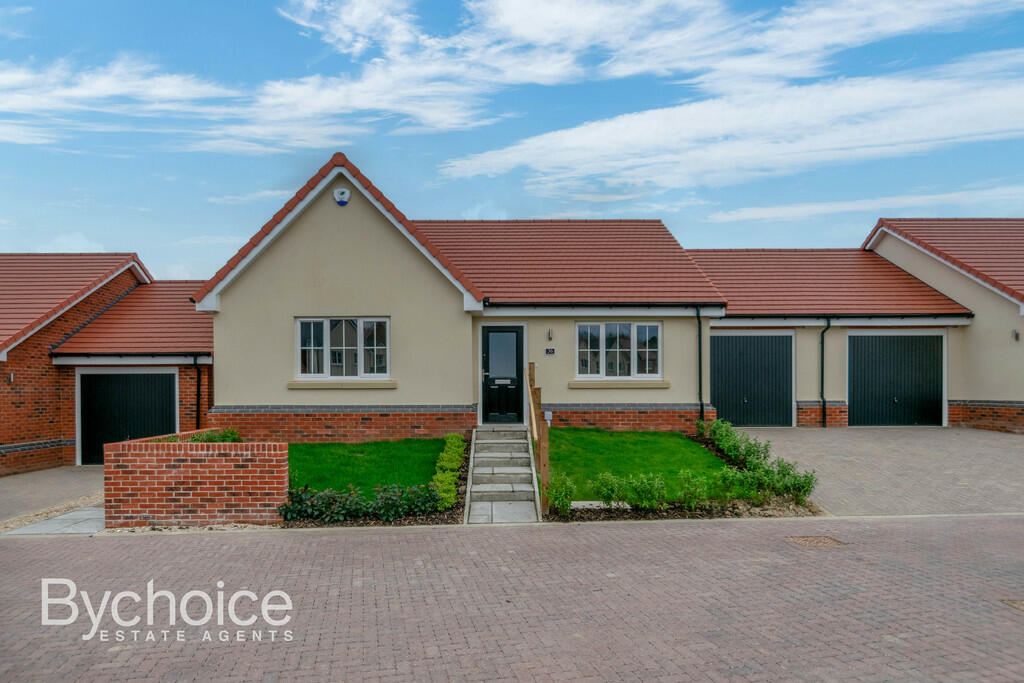 3 bedroom detached bungalow for sale in Willow Mews, Cockfield, IP30