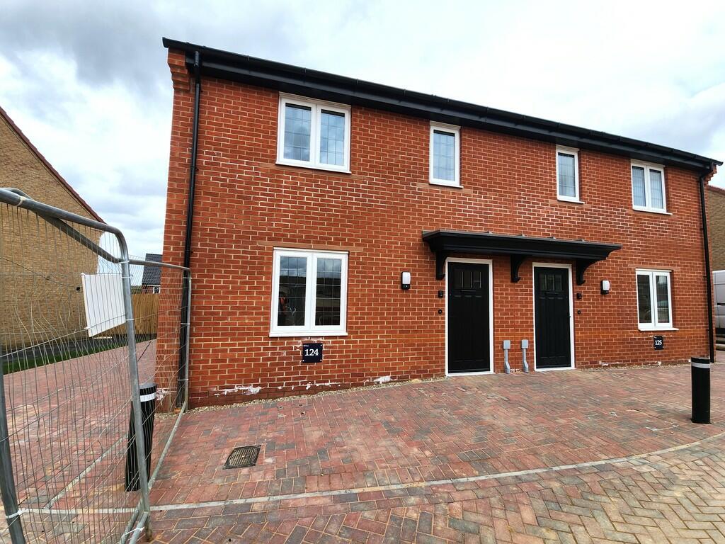 3 bedroom semidetached house for sale in Skylark Way, Long Melford, CO10