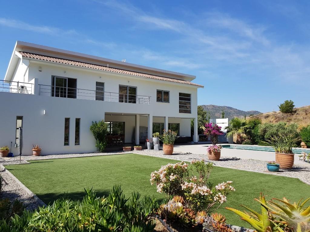 6 bedroom detached villa for sale in Sia, Nicosia, Cyprus