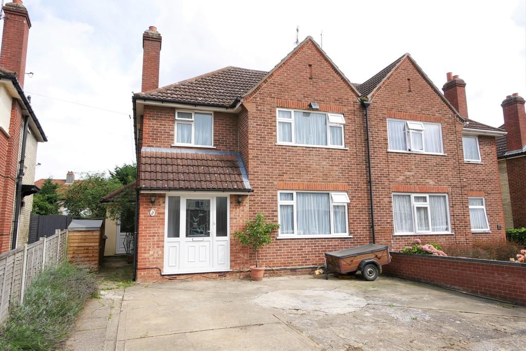 4 bedroom semi-detached house for sale in Shakespeare Road, Ipswich, IP1