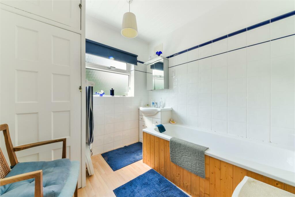 3 bedroom semidetached house for sale in Wilmot Way, Banstead, SM7